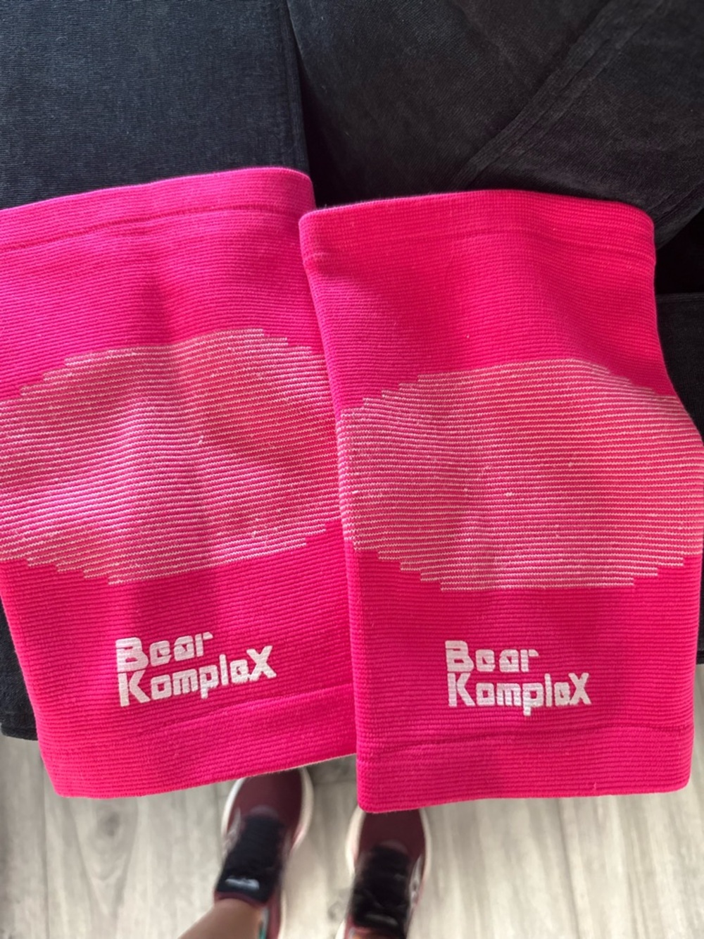 Bear Komplex Pink Compression Knee Sleeves Medium CrossFit Weightlifting